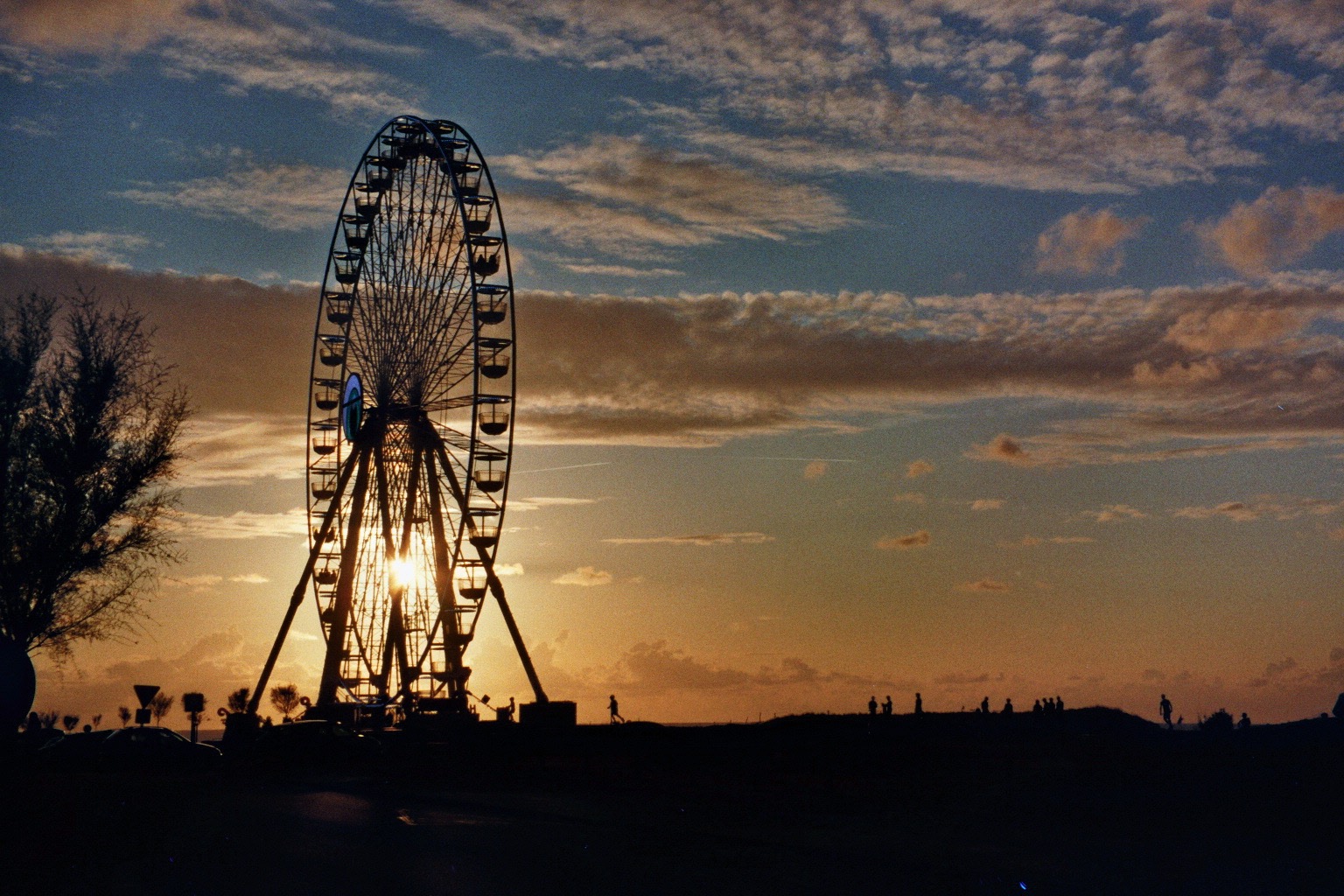 Riesenrad im Sonnenuntergang