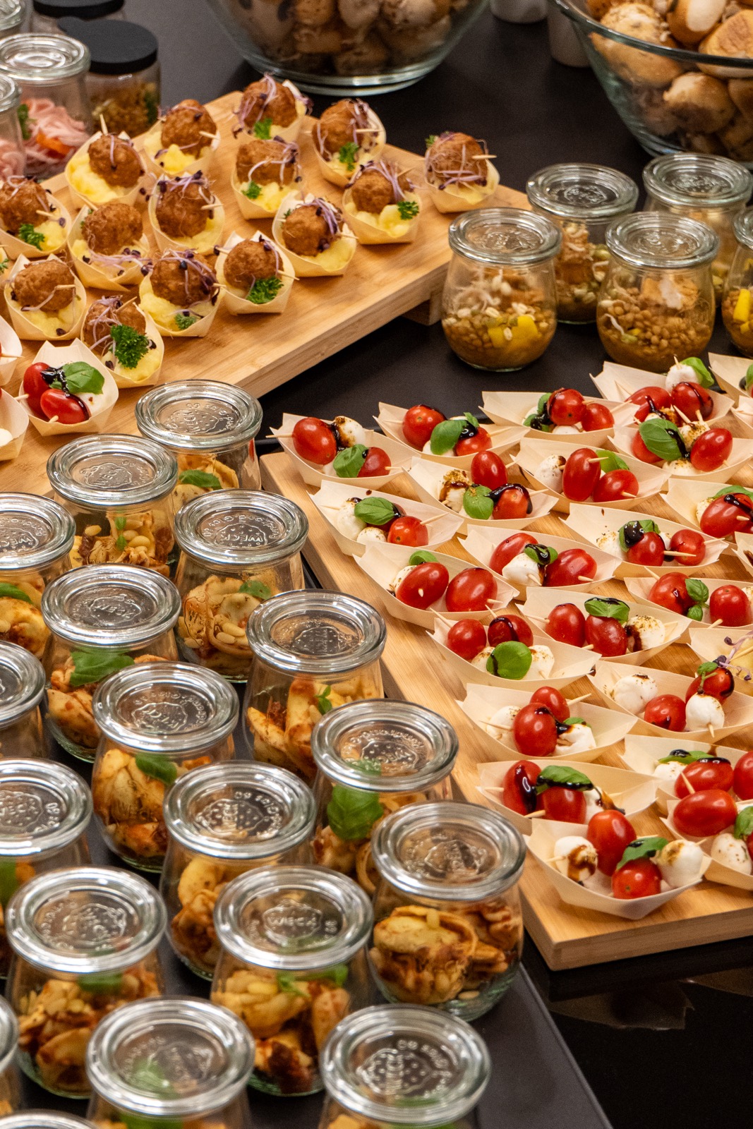 Fingerfood-Buffet von oben